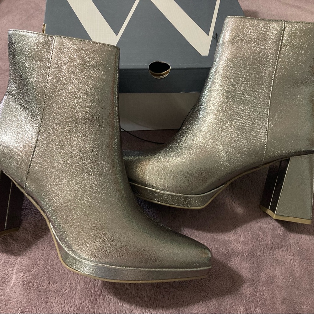 Shimmering gold Heeled Boots
